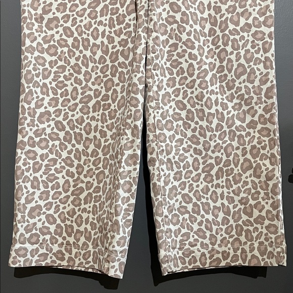 Torrid Weekend Mid Rise Wide Leg Leopard Pant - Picture 10 of 14